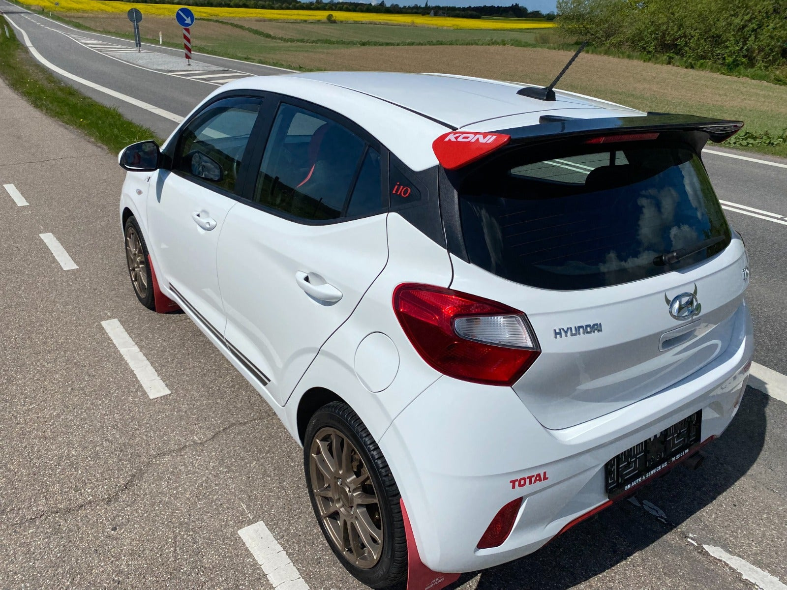 Hvid Hyundai i10 fra 2021