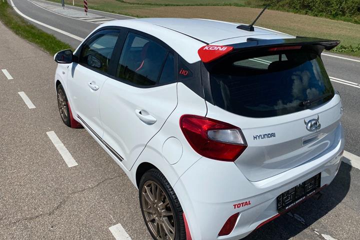 Hvid Hyundai i10 fra 2021