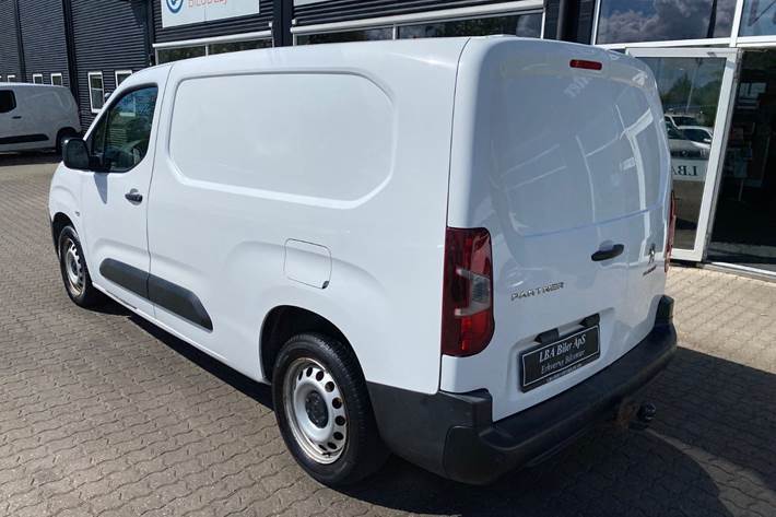 Hvid Peugeot Partner fra 2021