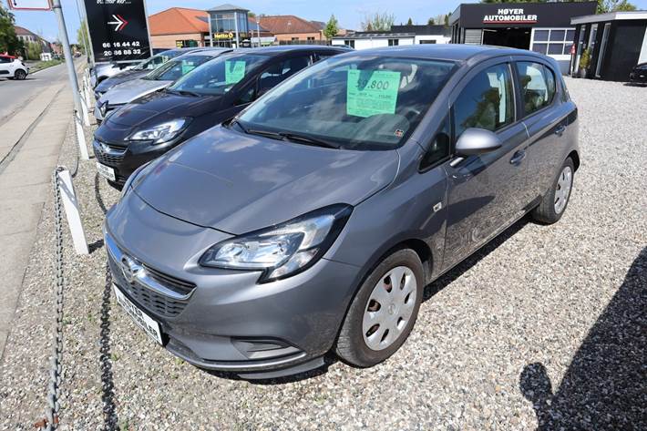 Grå Opel Corsa fra 2015