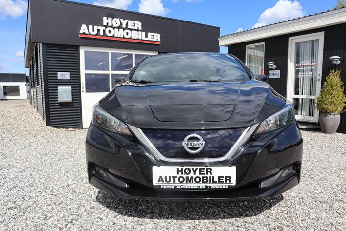 Sort Nissan Leaf fra 2022