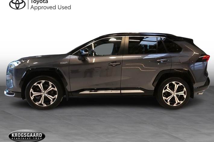 Grå Toyota RAV4 fra 2021