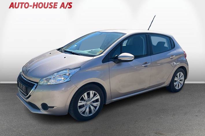 Beige Peugeot 208 fra 2014