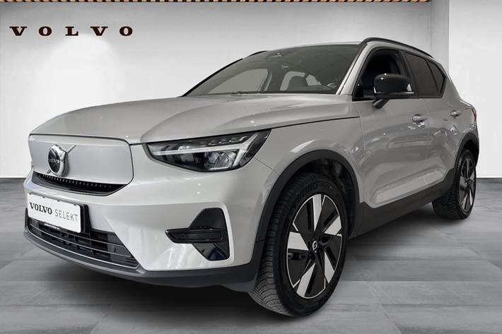 Sølv Volvo XC40 fra 2023