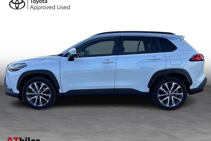 Hvid Toyota Corolla Cross fra 2023
