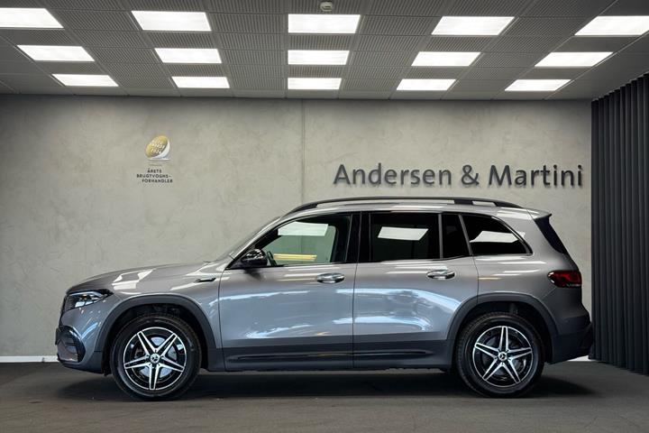 Grå Mercedes EQB 300 fra 2022