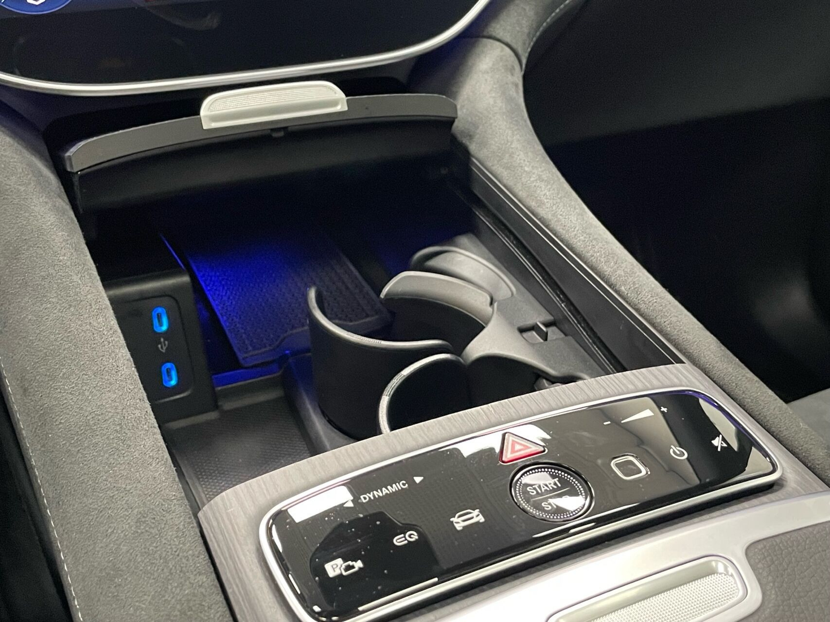 Sort Mercedes EQE 350 fra 2025