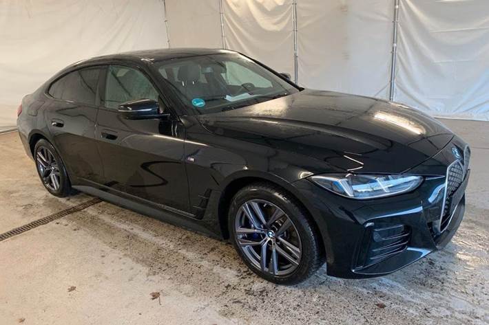 Sort BMW i4 fra 2025