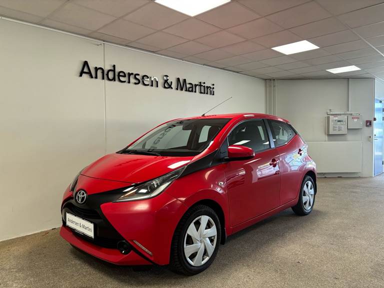Toyota Aygo 1,0 VVT-I X-Play + X-Touch 69HK 5d