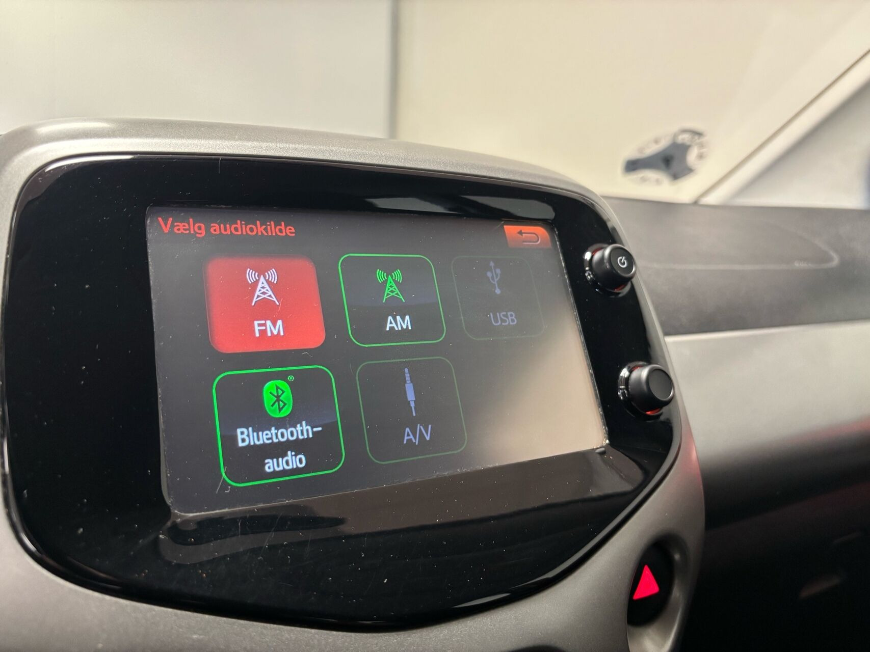 Rød Toyota Aygo fra 2016