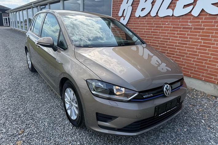 Sort VW Golf Sportsvan fra 2015