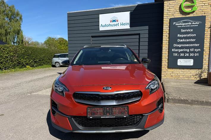 Orange Kia XCeed fra 2020