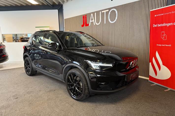 Sort Volvo XC40 fra 2023