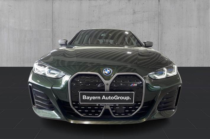 Grøn BMW i4 fra 2024