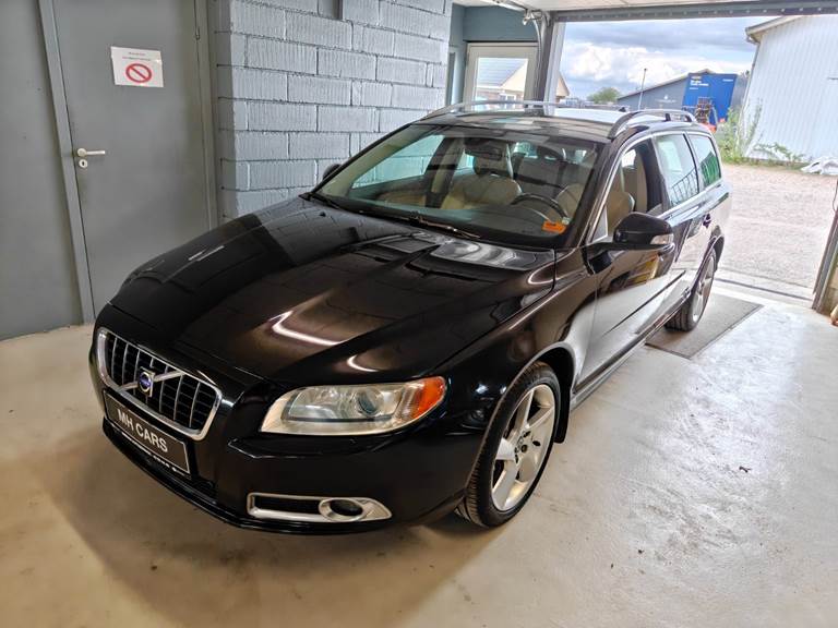 Volvo V70 2,5 T Momentum aut.