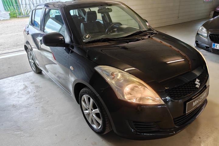 Gul Suzuki Swift fra 2011