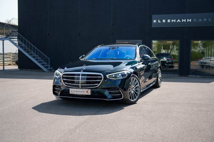 Grøn Mercedes S580 e fra 2022