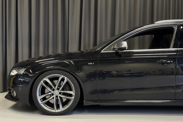 Sort Audi S4 fra 2010