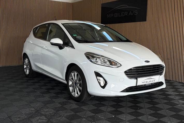 Hvid Ford Fiesta fra 2017