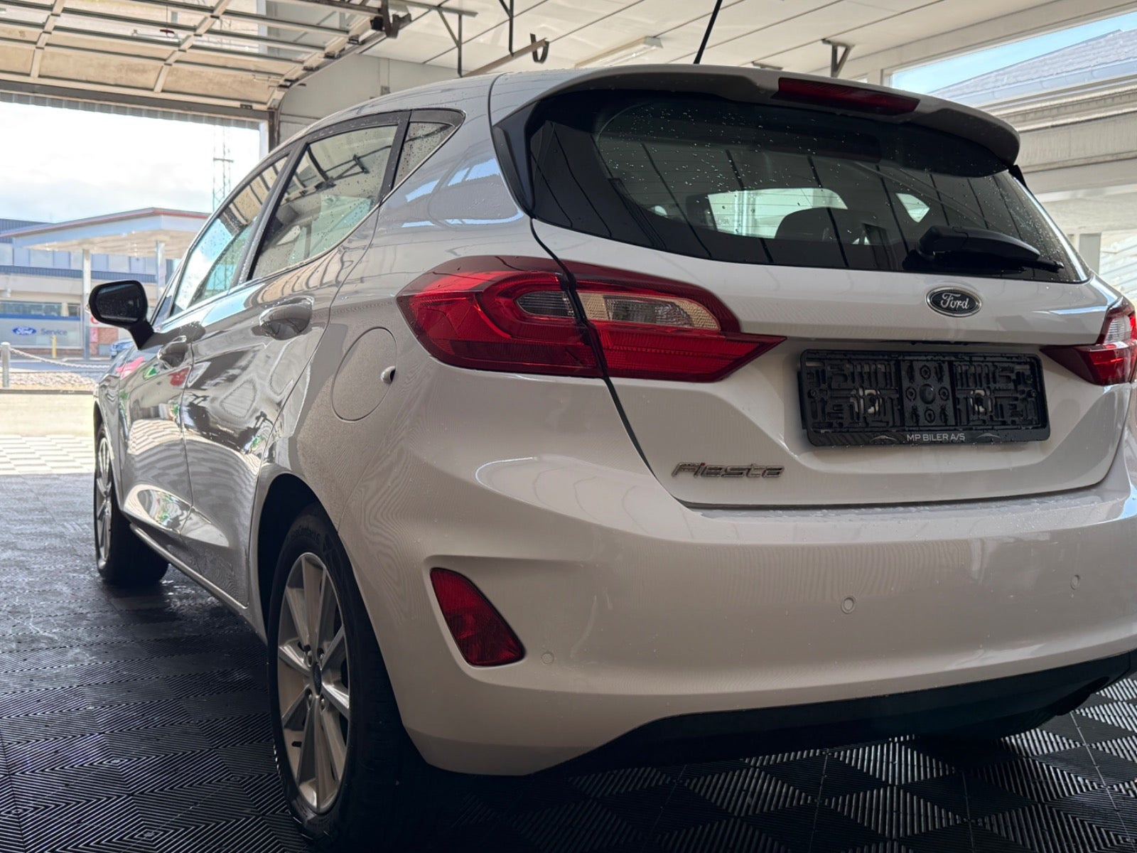 Hvid Ford Fiesta fra 2017