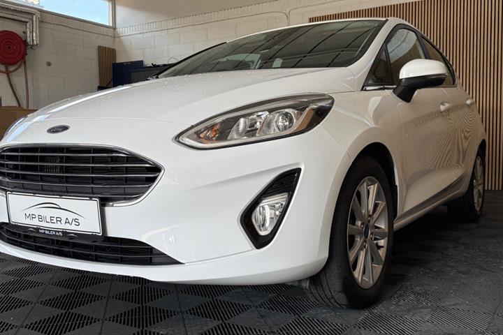 Hvid Ford Fiesta fra 2017