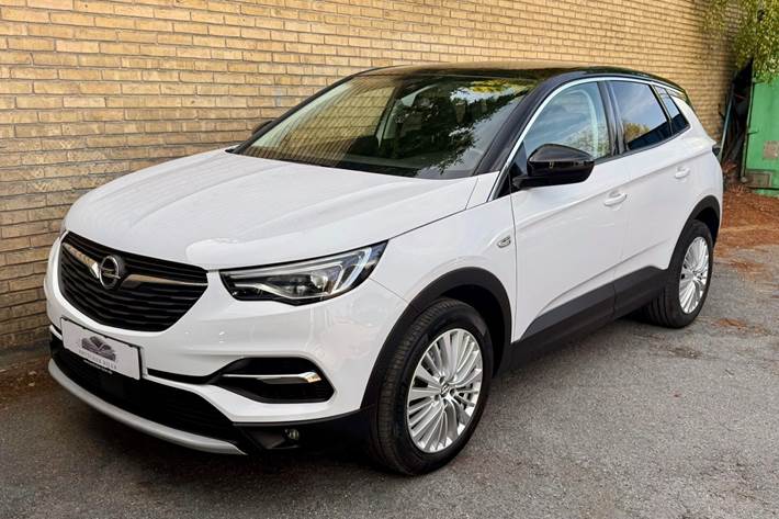 Hvid Opel Grandland X fra 2020