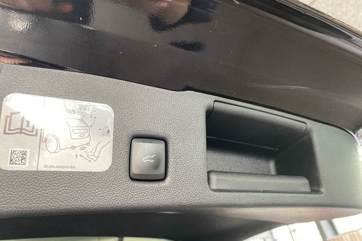 Sort Ford Kuga fra 2021