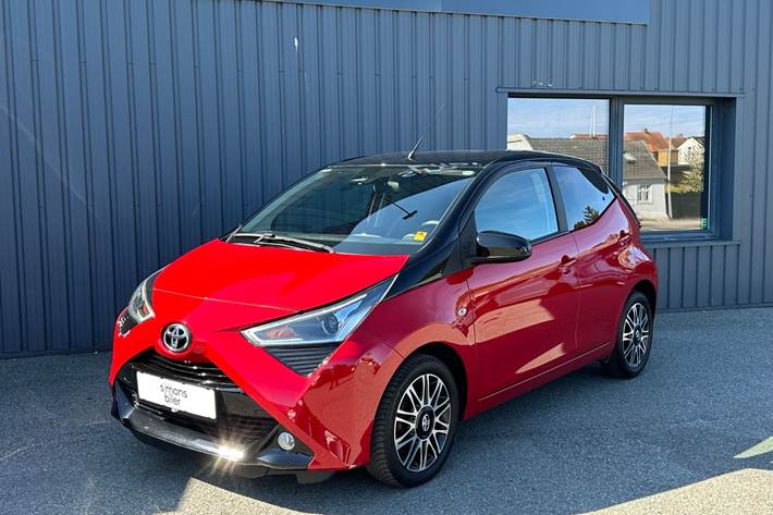 Grå Toyota Aygo fra 2020