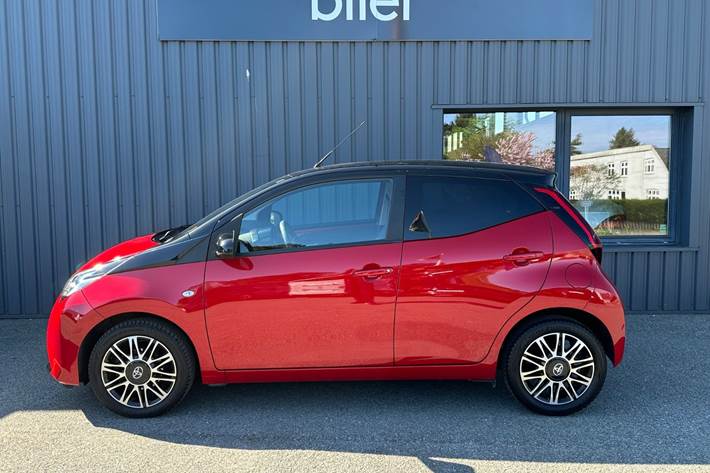 Grå Toyota Aygo fra 2020