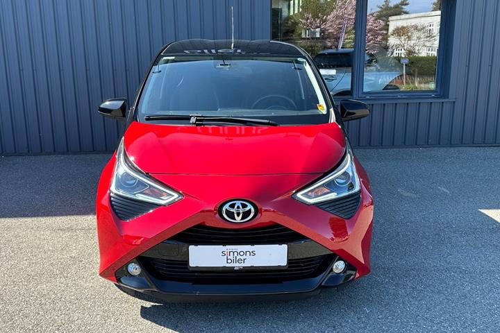 Grå Toyota Aygo fra 2020