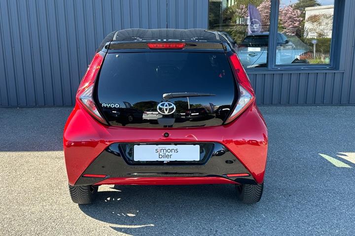 Grå Toyota Aygo fra 2020