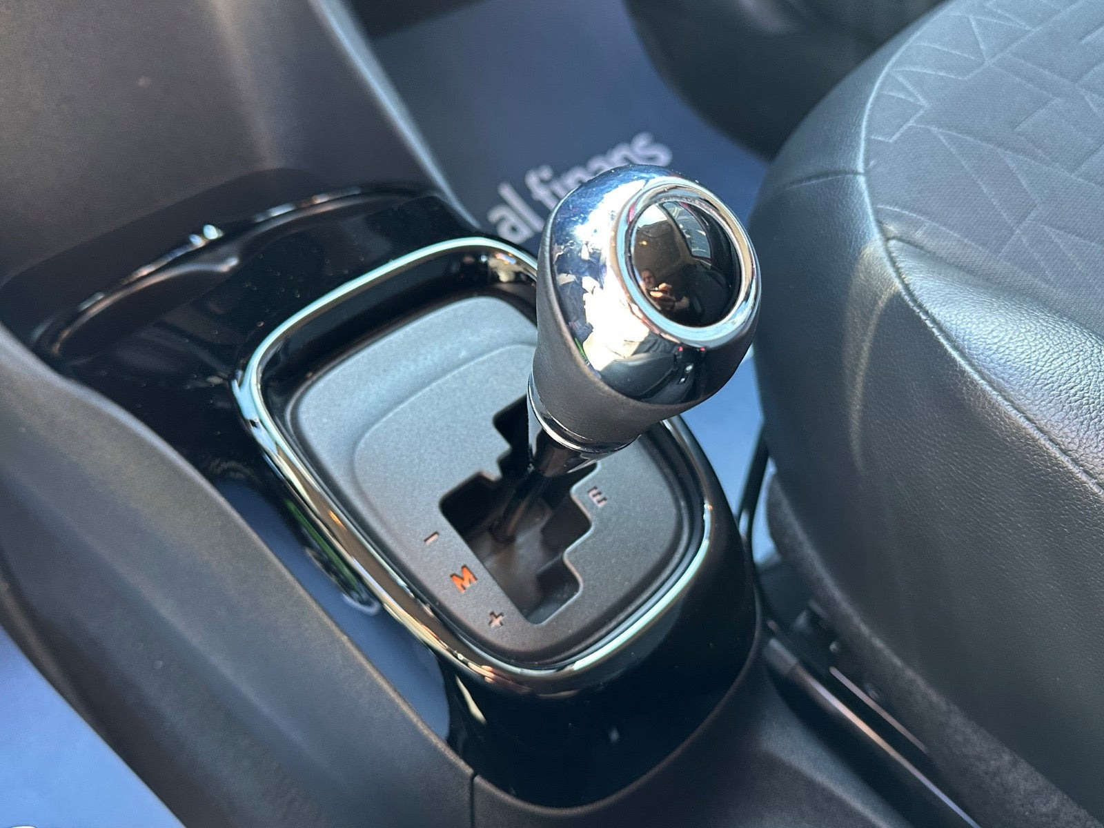 Grå Toyota Aygo fra 2020