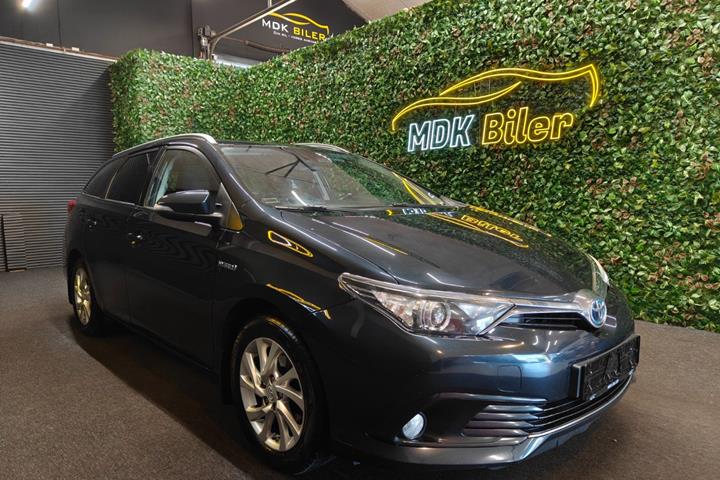 undefined Toyota Auris fra 2016 set udefra