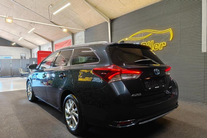 undefined Toyota Auris fra 2016