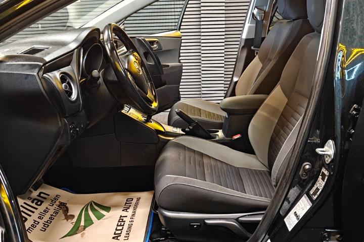 undefined Toyota Auris fra 2016