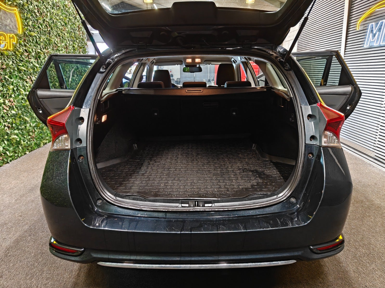 undefined Toyota Auris fra 2016