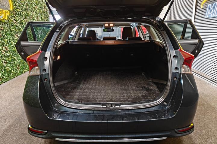 undefined Toyota Auris fra 2016