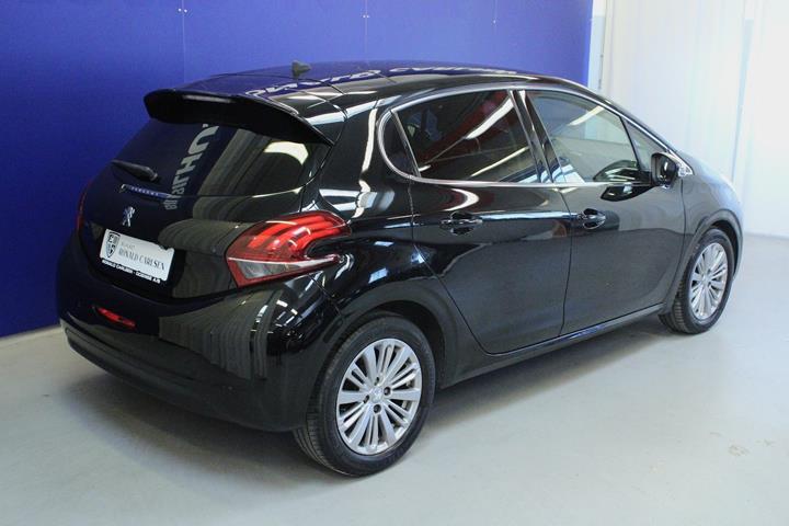 Sort Peugeot 208 fra 2019