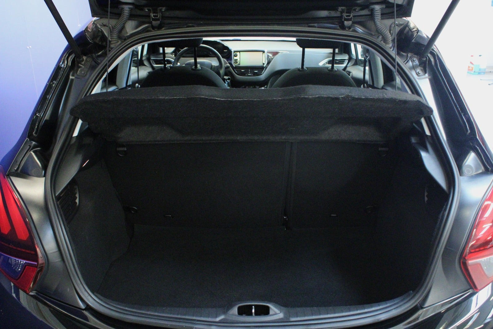 Sort Peugeot 208 fra 2019