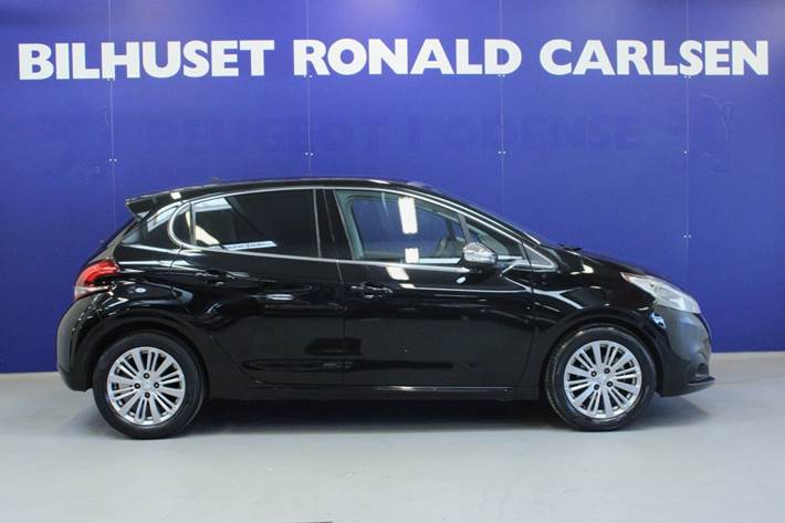 Sort Peugeot 208 fra 2019