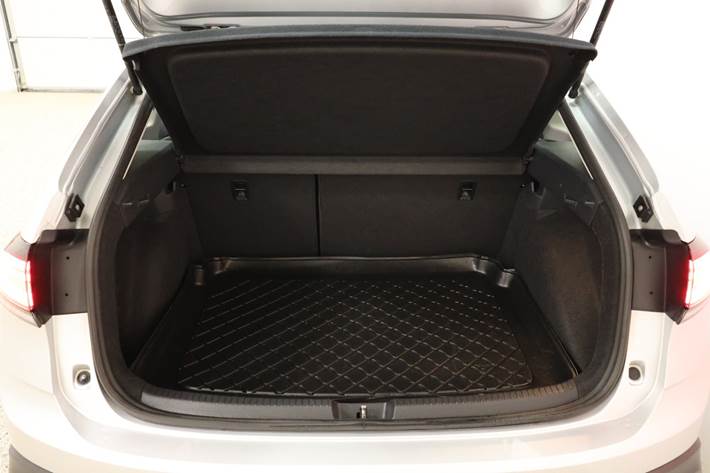 Sølv VW Taigo fra 2022