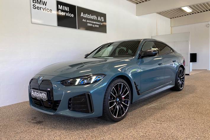 Grøn BMW i4 fra 2025