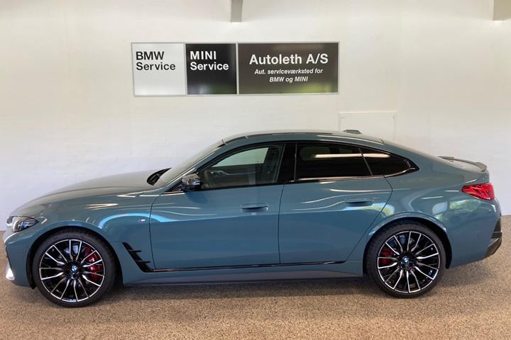 Grøn BMW i4 fra 2025