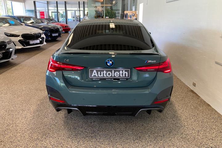 Grøn BMW i4 fra 2025