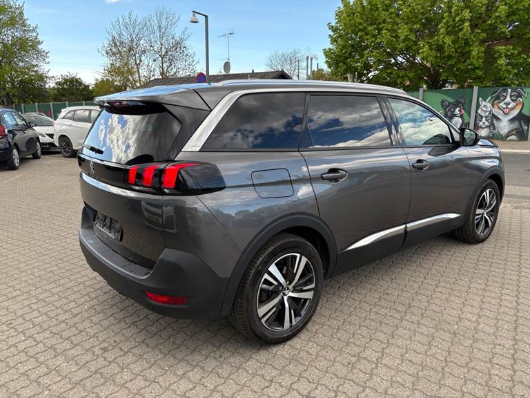Peugeot 5008 1,2 e-THP 130 Strike 7prs