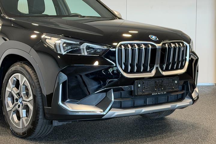 Sort BMW iX1 fra 2024