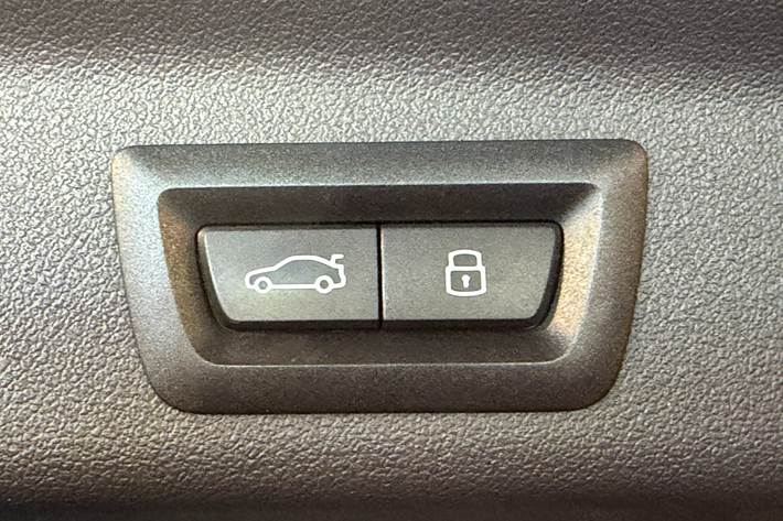 Sort BMW iX1 fra 2024