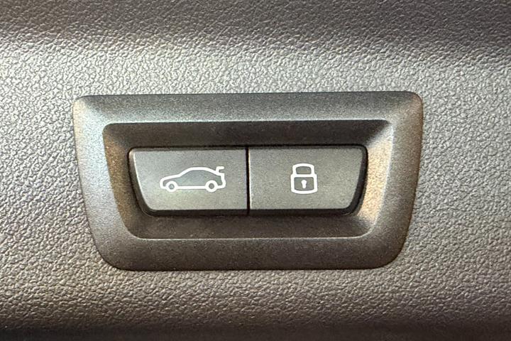 Sort BMW iX1 fra 2024