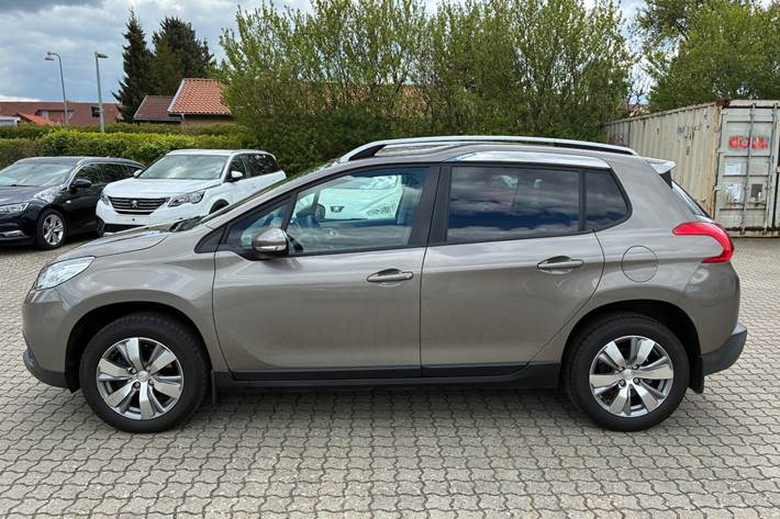 Brun Peugeot 2008 fra 2015