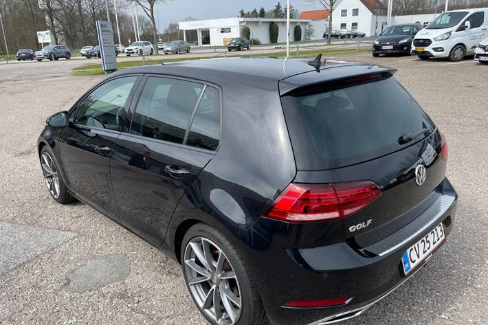 Sort VW Golf VII fra 2019